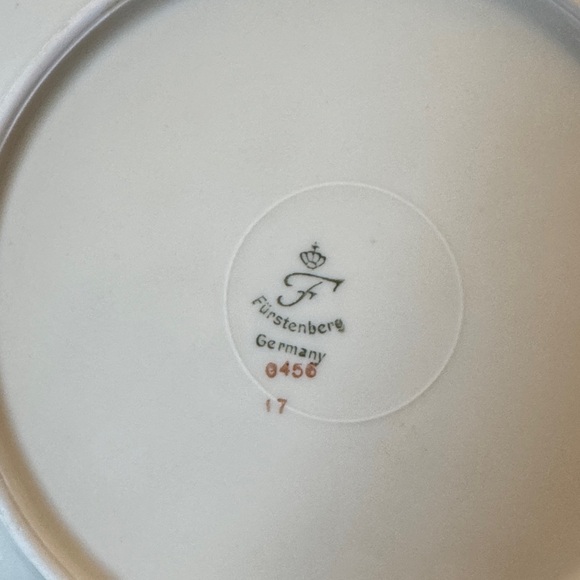 Vintage set of 3 Furstenberg Germany salad plates pattern 0456 gold trim on rim - Picture 2 of 4